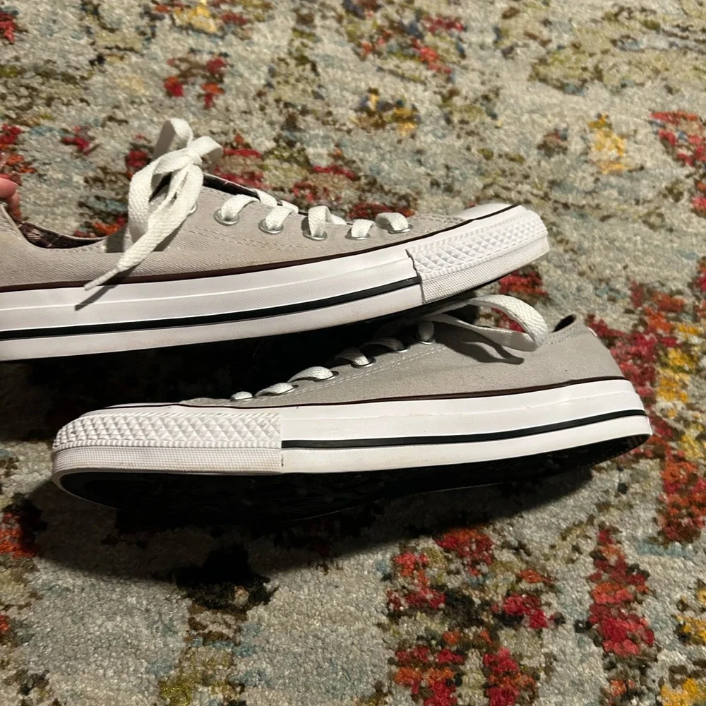 Converse All Star Woman’s Size 9 Grey and Maroon Low Top Sneakers Y2K plaid - Picture 6 of 10